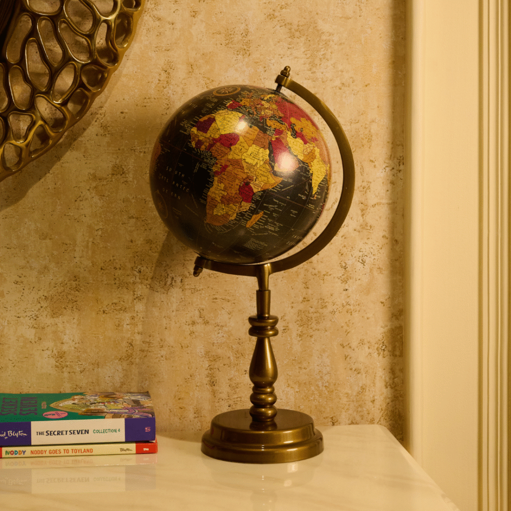 Globe - Image 2